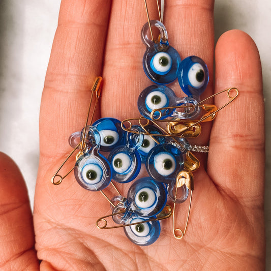 SMALL ROUND SHAPE EVIL EYE PROTECTION SAFETY PIN