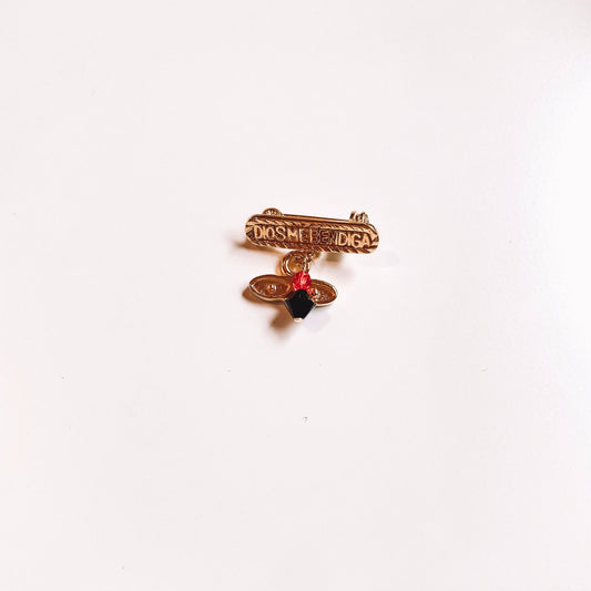 Dios Me Bendiga Azabache Pin